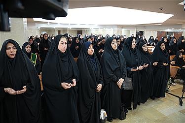 تصویر سفره امام رضا(ع) در پایتخت؛ گردهمایی خادمان آبشار عاطفه‌ها برای رفع محرومیت