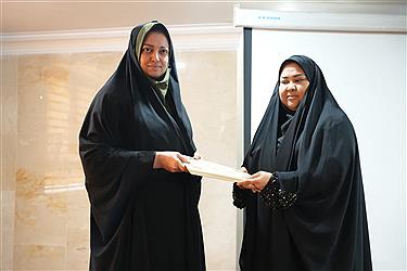 تصویر سفره امام رضا(ع) در پایتخت؛ گردهمایی خادمان آبشار عاطفه‌ها برای رفع محرومیت